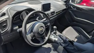 2016  Mazda3 i Sport
