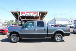 2003 Ford Super Duty F-250 Crew Cab 156" Lariat 4WD