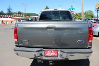 2003 Ford Super Duty F-250 Crew Cab 156" Lariat 4WD