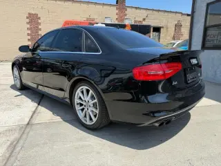 2015 Audi A4 2.0T Sedan quattro Tiptronic