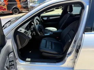2009 Mercedes-Benz C-Class C300 4MATIC Luxury Sedan