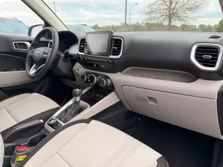 Hyundai VENUE 2026 SEL 4dr Crossover