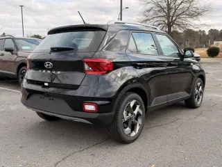 Hyundai VENUE 2026 SEL 4dr Crossover
