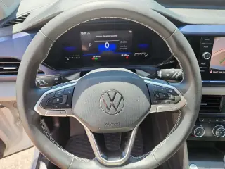 Volkswagen Taos 2022 AWD SE 4Motion 4dr SUV