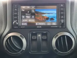 Jeep Wrangler 2017 4x4 Sport 2dr SUV