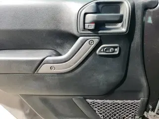 Jeep Wrangler 2017 4x4 Sport 2dr SUV