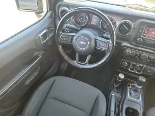 Jeep Wrangler Unlimited 2020 4x4 Willys Sport 4dr SUV