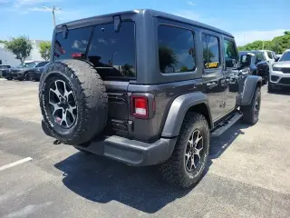 Jeep Wrangler Unlimited 2020 4x4 Willys Sport 4dr SUV