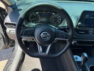 Nissan Altima 2022 2.5 SV 4dr Sedan
