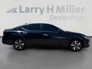 Nissan Altima 2022 2.5 SV 4dr Sedan