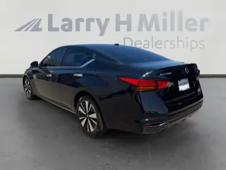 Nissan Altima 2022 2.5 SV 4dr Sedan