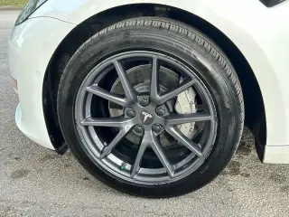 Tesla Model 3 2022 4dr Sedan