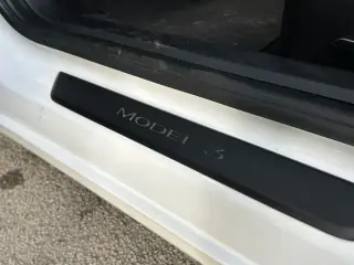Tesla Model 3 2022 4dr Sedan