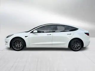 Tesla Model 3 2022 4dr Sedan