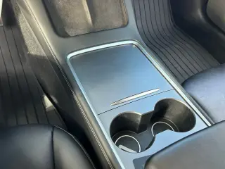 Tesla Model 3 2022 4dr Sedan