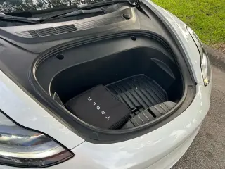 Tesla Model 3 2022 4dr Sedan