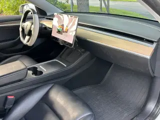 Tesla Model 3 2022 4dr Sedan