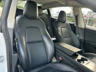 Tesla Model 3 2022 4dr Sedan