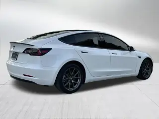 Tesla Model 3 2022 4dr Sedan