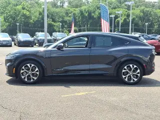 Ford Mustang Mach-E 2021 AWD Premium 4dr SUV