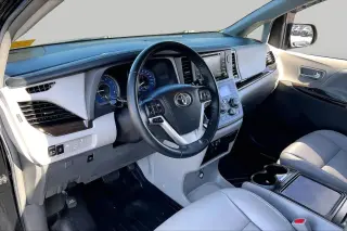 Toyota Sienna 2019 XLE 7-Passenger Auto Access Seat 4dr Mini-Van