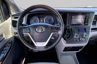 Toyota Sienna 2019 XLE 7-Passenger Auto Access Seat 4dr Mini-Van