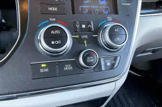 Toyota Sienna 2019 XLE 7-Passenger Auto Access Seat 4dr Mini-Van