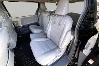 Toyota Sienna 2019 XLE 7-Passenger Auto Access Seat 4dr Mini-Van