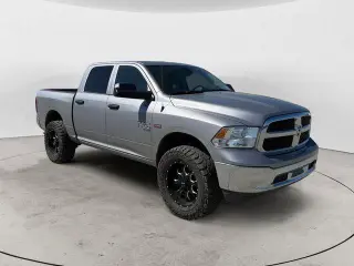 Ram 1500 Classic 2023 4x4 SLT 4dr Crew Cab 5.5 ft. SB Pickup