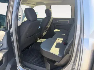 Ram 1500 Classic 2023 4x4 SLT 4dr Crew Cab 5.5 ft. SB Pickup