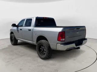 Ram 1500 Classic 2023 4x4 SLT 4dr Crew Cab 5.5 ft. SB Pickup