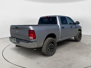 Ram 1500 Classic 2023 4x4 SLT 4dr Crew Cab 5.5 ft. SB Pickup