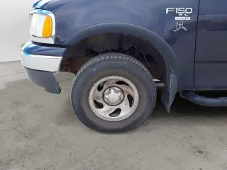 Ford F-150 2000 4dr XL 4WD Extended Cab SB