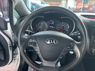2016 Kia Forte5