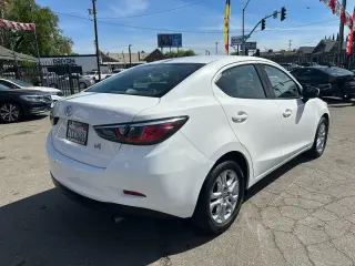 2017 Toyota Yaris IA