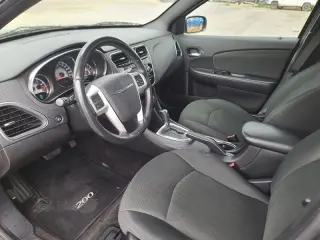 2011 Chrysler 200 Touring 4-Door Sedan