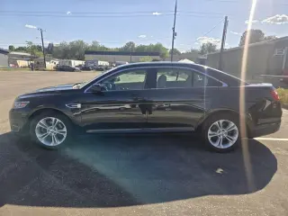 2015 Ford Taurus SEL