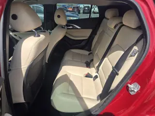 2017 INFINITI QX30 Luxury