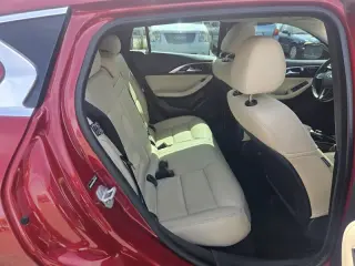 2017 INFINITI QX30 Luxury