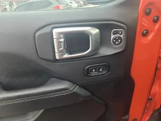 2020 Jeep Wrangler Unlimited Sahara Altitude