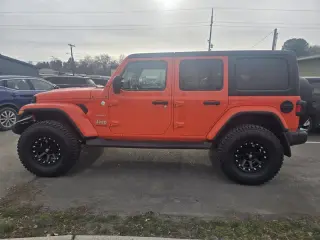 2020 Jeep Wrangler Unlimited Sahara Altitude