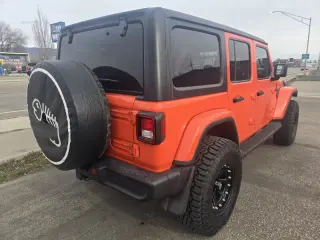 2020 Jeep Wrangler Unlimited Sahara Altitude