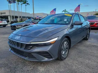 Hyundai ELANTRA Hybrid 2024 Blue 4dr Sedan