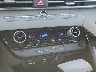 Hyundai ELANTRA Hybrid 2024 Blue 4dr Sedan