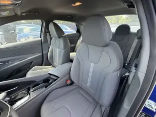 Hyundai ELANTRA 2025 SE 4dr Sedan