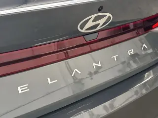 Hyundai ELANTRA 2025 SE 4dr Sedan