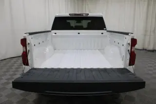 Chevrolet Silverado 1500 2024 4x2 Custom 4dr Crew Cab 5.8 ft. SB