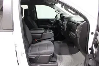 Chevrolet Silverado 1500 2024 4x2 Custom 4dr Crew Cab 5.8 ft. SB