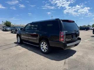 GMC Yukon XL 2011 AWD Denali XL 4dr SUV