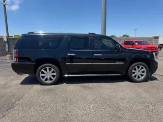 GMC Yukon XL 2011 AWD Denali XL 4dr SUV